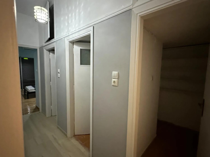 Others 2, home sweet home, Attica
