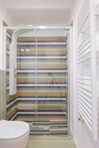 Bathroom 2, Domus Tufacee Museum, Napoli