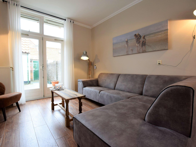 Others 5, Terraced House by Katwijk Beach Center, Katwijk