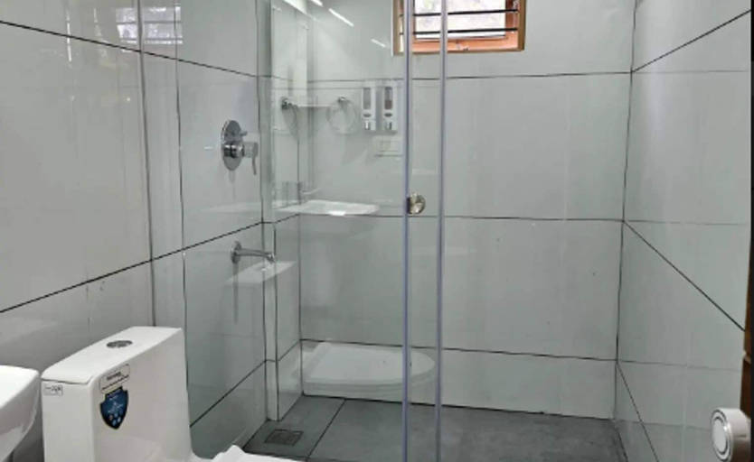 Bathroom 2, Neelambari Estate Stay, Kodagu