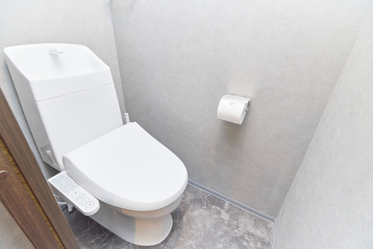 Bathroom 4, J-ARC Kamata, Ōta