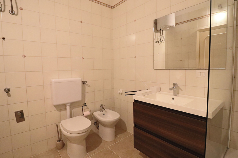 Bathroom 4, Casa Nausica Elegant Apartment Facing the Aragonese Castle, Lecce