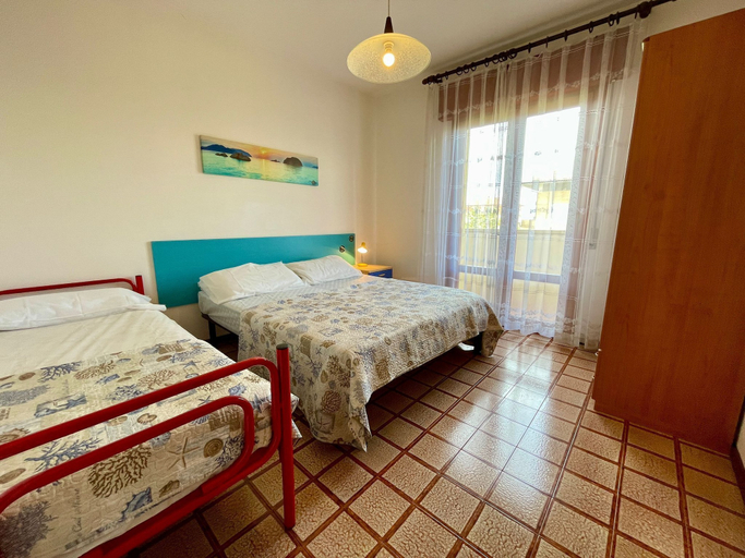 Bedroom 4, Spacious Apartment Near the Beach, Venezia