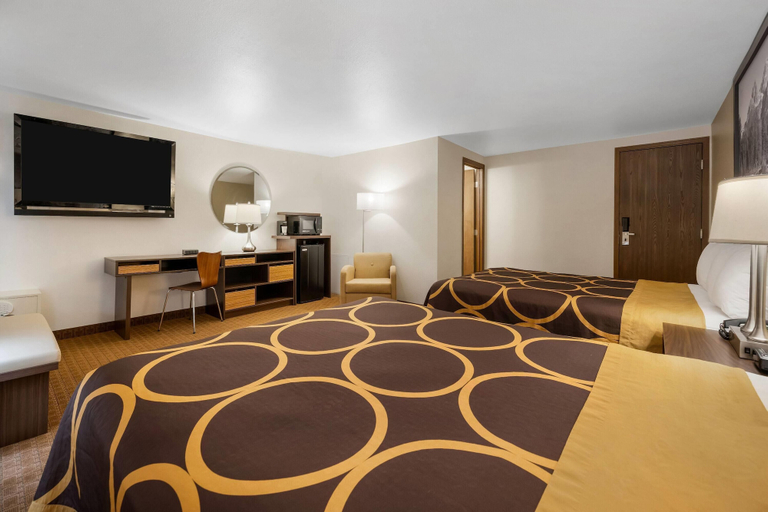 Bedroom 2, Super 8 by Wyndham Cody, Park