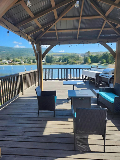 Food & Drinks, The Spot at Porpoise Bay, Sunshine Coast