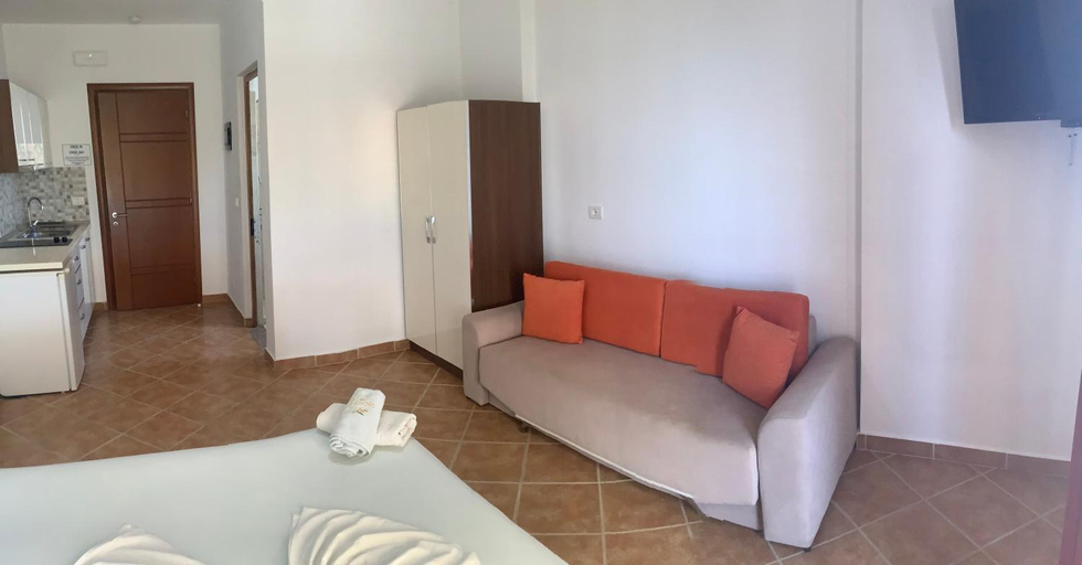 Others 5, Hotel Erjani, Shkodrës