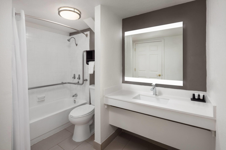Bathroom 5, La Quinta Inn by Wyndham Omaha West, Douglas