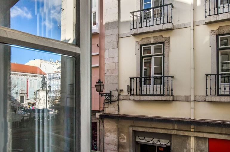 Exterior & Views 2, Chiado Balcony Apartment, Lisbon