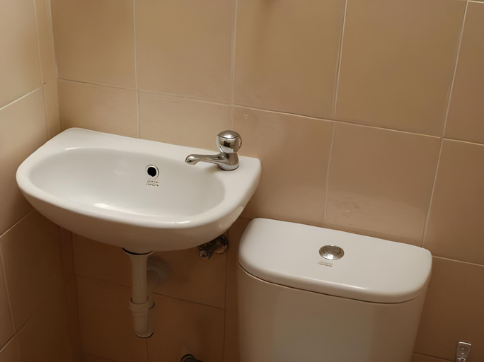 Bathroom, Andrea Hotel, Yogyakarta