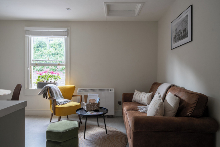 Living area 3, Garden apartment with balcony, Bath and North East Somerset