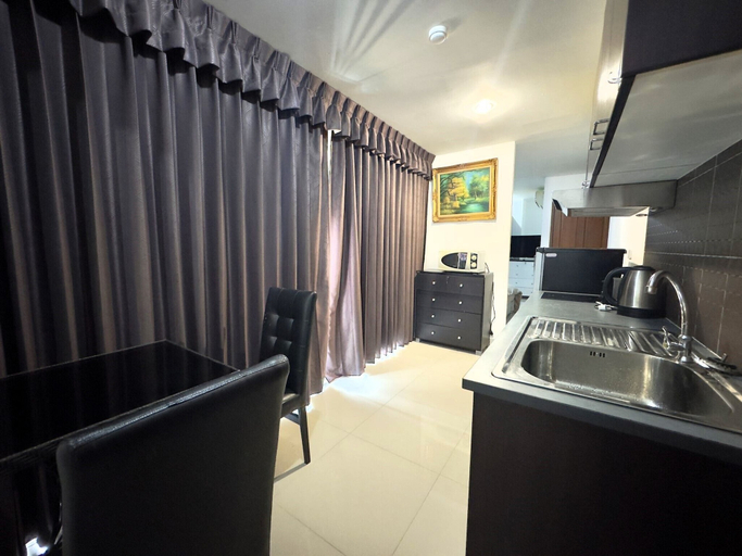 Private kitchen 3, Corner Studio With Balcony Near Jomtien Beach - Beach Mountain 6, Pattaya
