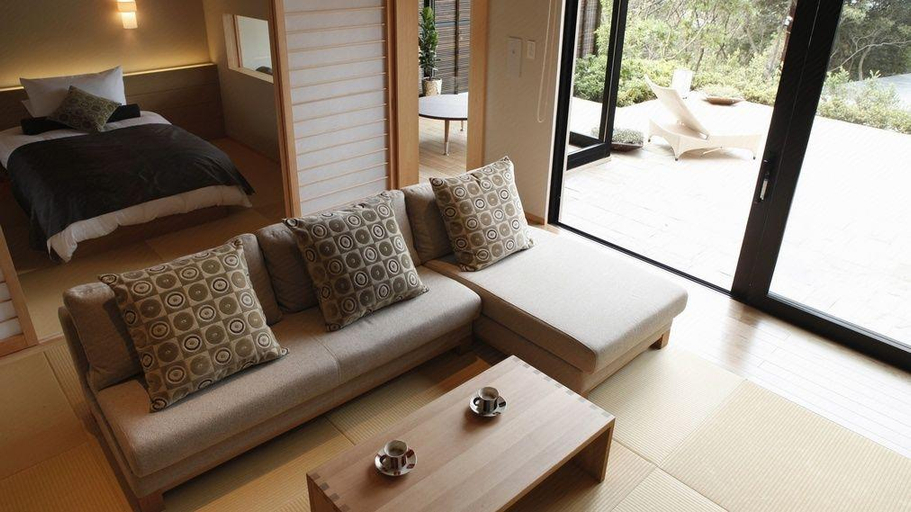 Bedroom 3, Basaratei, Shima