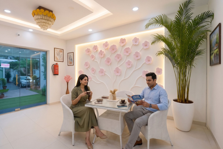 Food & Drinks 5, FabHotel Frolic Luxury Stay, Gautam Buddha Nagar