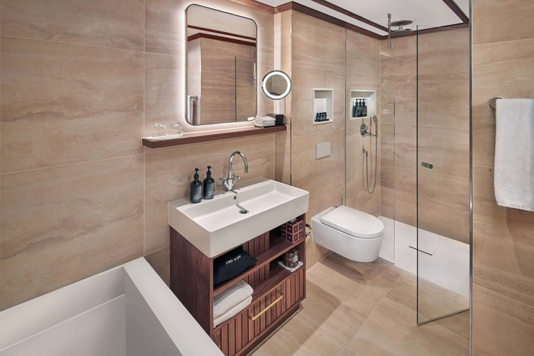 Bathroom 5, Grand Hotel Huis ter Duin, Noordwijk