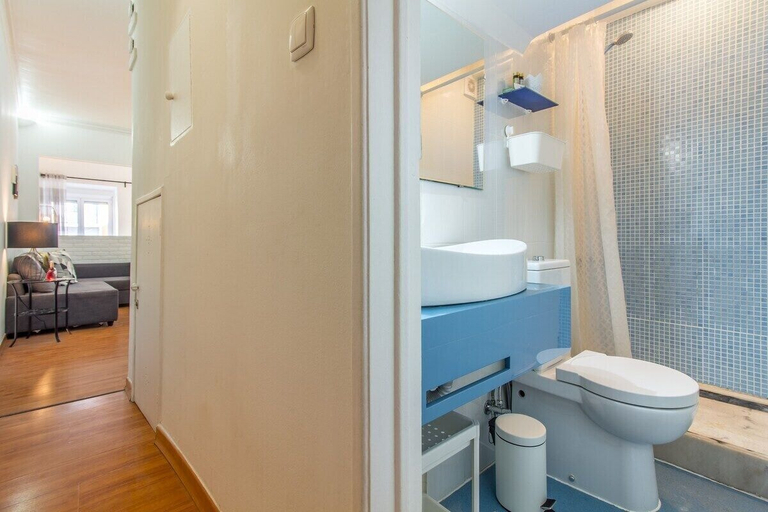 Bathroom, Paraíso Alfama, Lisbon