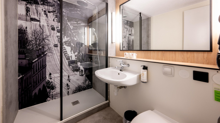 Bathroom 3, Campanile NATURE - Bordeaux Ouest Le Bouscat, Gironde
