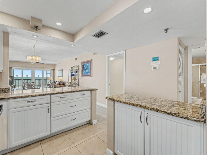 Food & Drinks, Villa Madeira 301 - Premier, Pinellas
