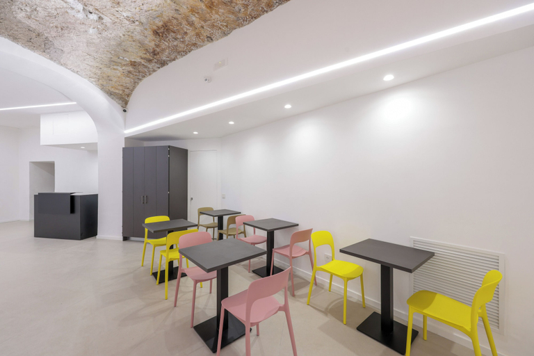 Dining, Domus Tufacee Museum, Napoli