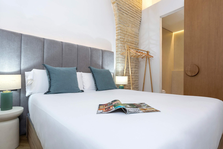 Room 4, Spectacular 3BD Apart in Sevilla. Antonia Diaz IV, Sevilla