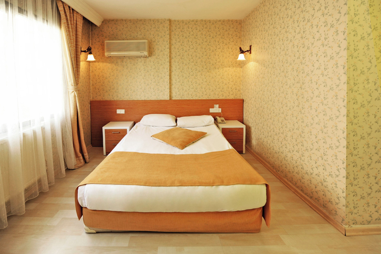 Bedroom 3, Üstün Otel Alsancak, Konak