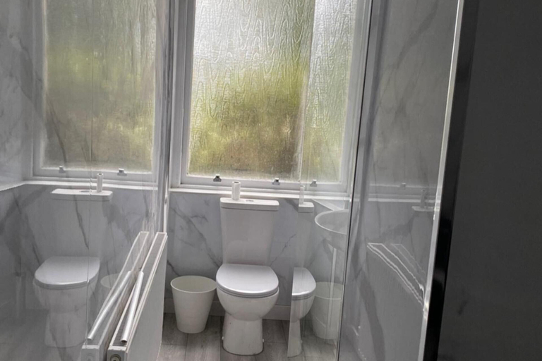 Bathroom, Property, Glasgow