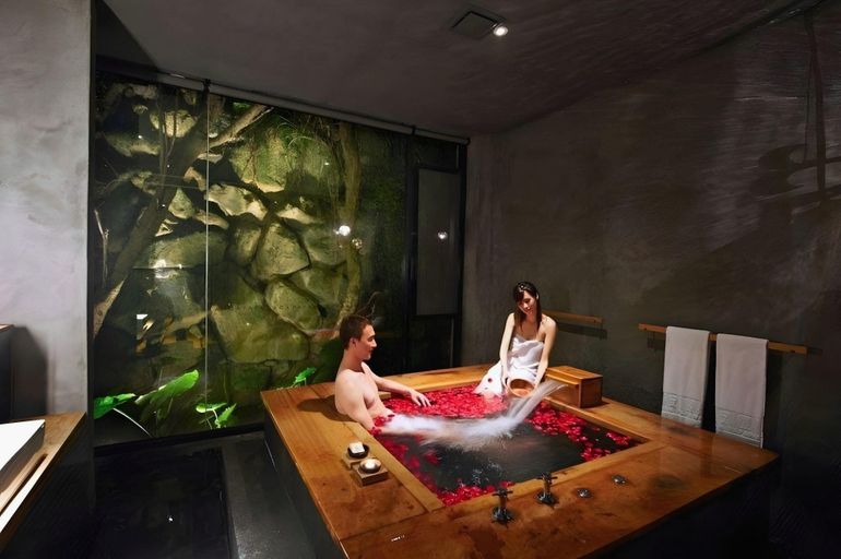 Food & Drinks 5, Onsen Papawaqa, Miaoli