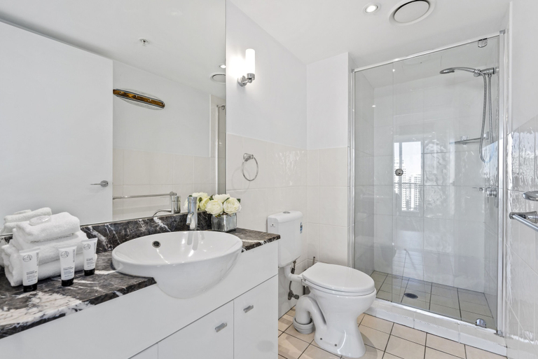 Bathroom 5, Chevron Renaissance - Q Stay, Gold Coast