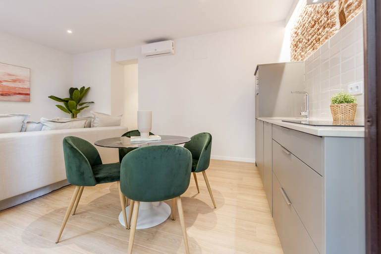 Room 4, C Latina 3 Dcha in Madrid, Madrid