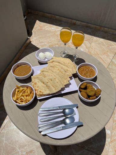 Food & Drinks 5, pyramids stone, Al-Ahram