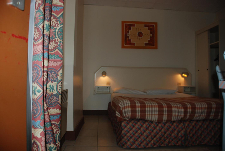 Bedroom 3, Résidence de la Tour, Hauts-de-Seine