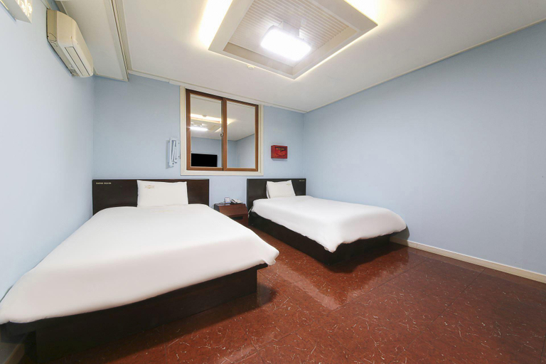 Bedroom 3, Gwangju Noblesse Business, Buk