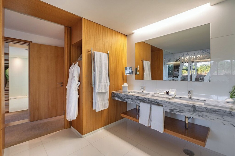 Bathroom 4, Onyria Marinha Boutique Hotel, Cascais