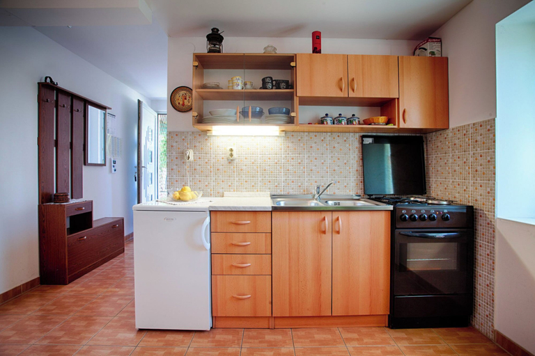 Private kitchen 3, Apartments Dina, Komiža