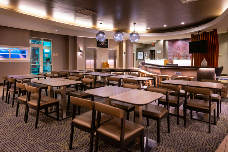 Food & Drinks 4, Springhill Suites Pittsburgh North Shore, Allegheny