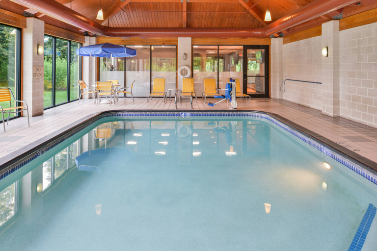 Sport & Beauty 5, FAIRFIELD INN MARRIOTT CORNING, Steuben