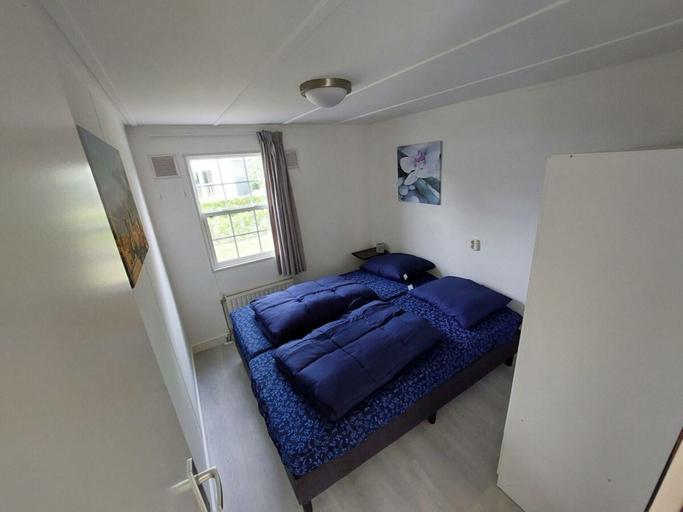 Room 1, Holiday Home in Dordrecht With Terrace