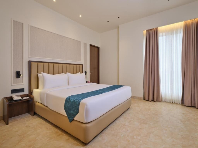Room 3, Regenta Central Shivani Solapur, Solapur