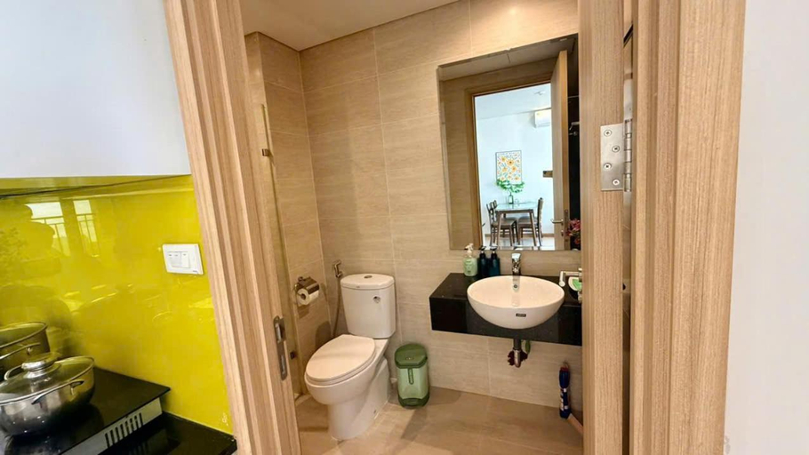 Bathroom, Thủy Homestay Hạ Long, Hạ Long