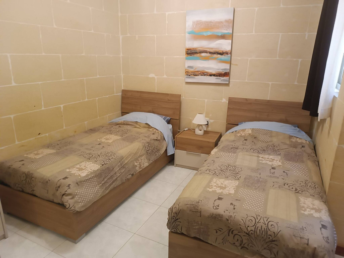 Room 3, Sea and Country View 1st Floor Apartment