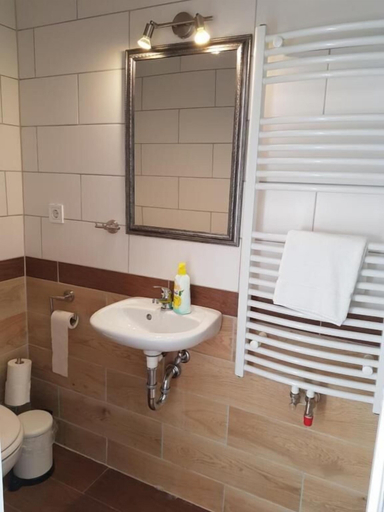 Bathroom 5, Berghotel, Minden-Lübbecke