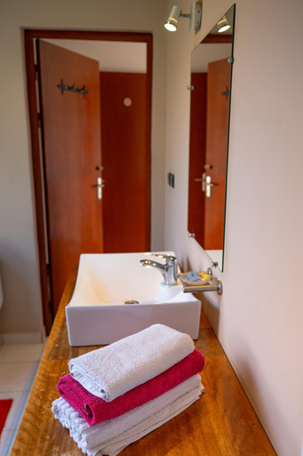 Bathroom 4, Somptua Garden Boutique Hotel, Analamanga