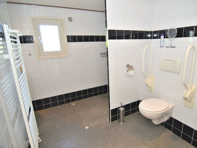 Bathroom 4, Comfort 4 Person Miva, Bergen