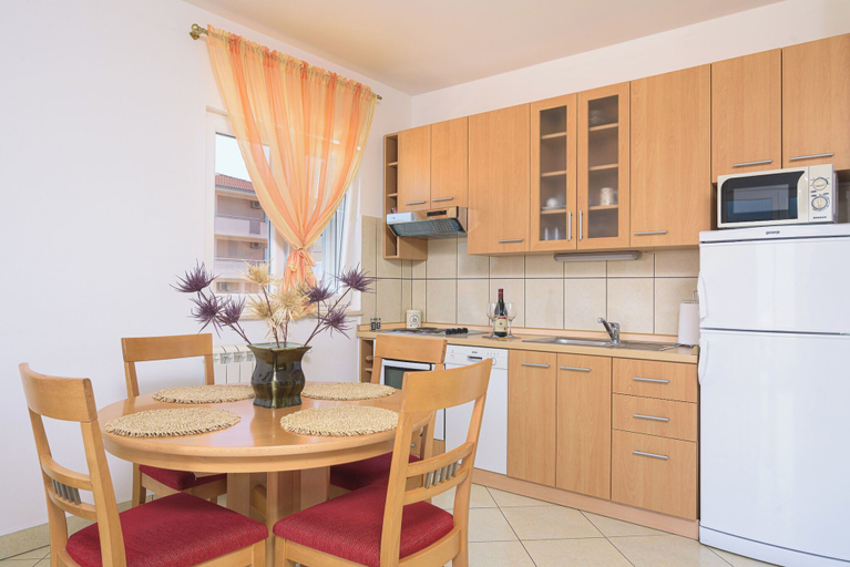 Others 4, Apartments Ivan, Okrug