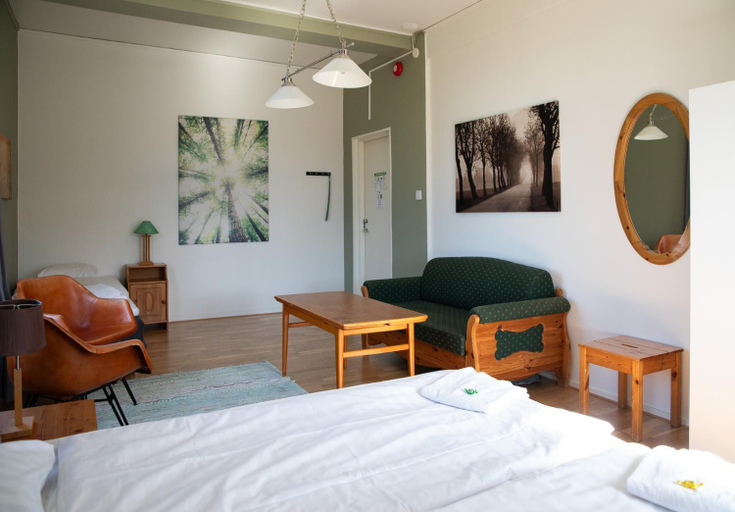 Bedroom 2, Hunnebergs Gard Hostel & Camping, Vänersborg