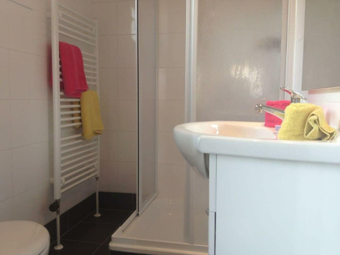 Bathroom, Holiday Home in Belfeld With Terrace, Venlo