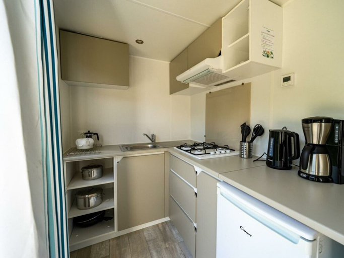 Private kitchen 5, Holiday Home in Amstelveen With Terrace, Amstelveen