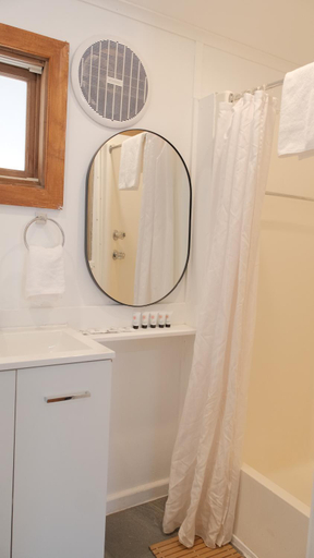 Bathroom 3, Carinya Village Jindabyne, Snowy River