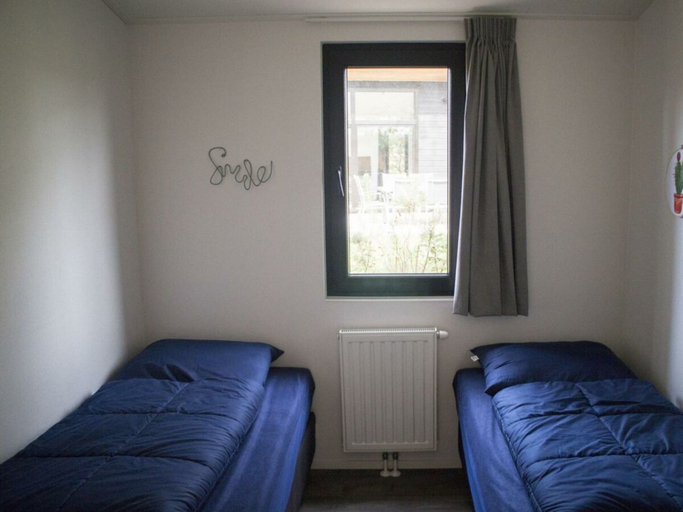 Room 4, Pavilion Hottub 4, Ede