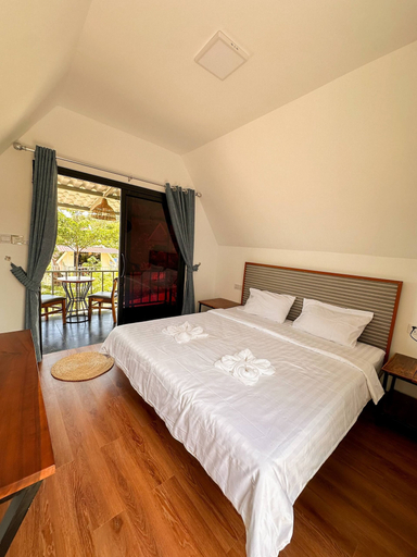 Room 4, Sunrise Bungalows, Sihanoukville