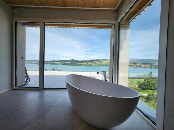 Bathroom 2, Lakeview Guest Rooms Rooftop Terrace, Kulm